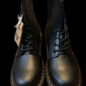 Brand new with tags & in original box black Doc Martens size 9